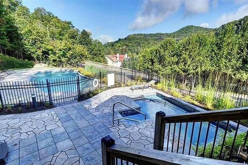 Condo Entier, Fully Equiped Pool And Spa Only In Summer モントランブラン エクステリア 写真
